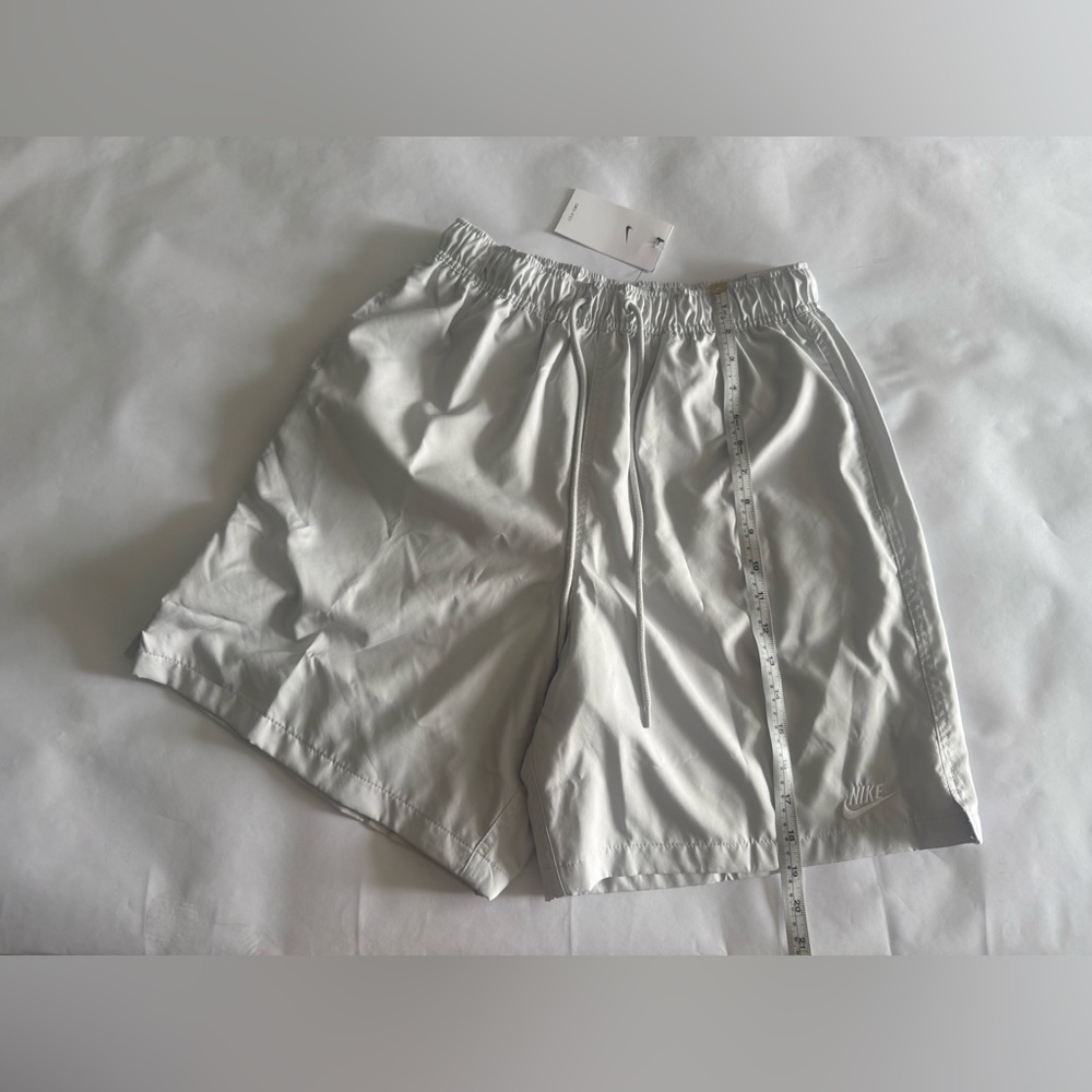 Nike Men's Lightweight Drawstring Shorts - White